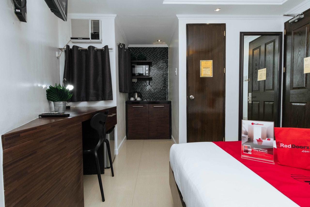 Reddoorz Plus @ Poblacion Makati Makati City Exteriér fotografie