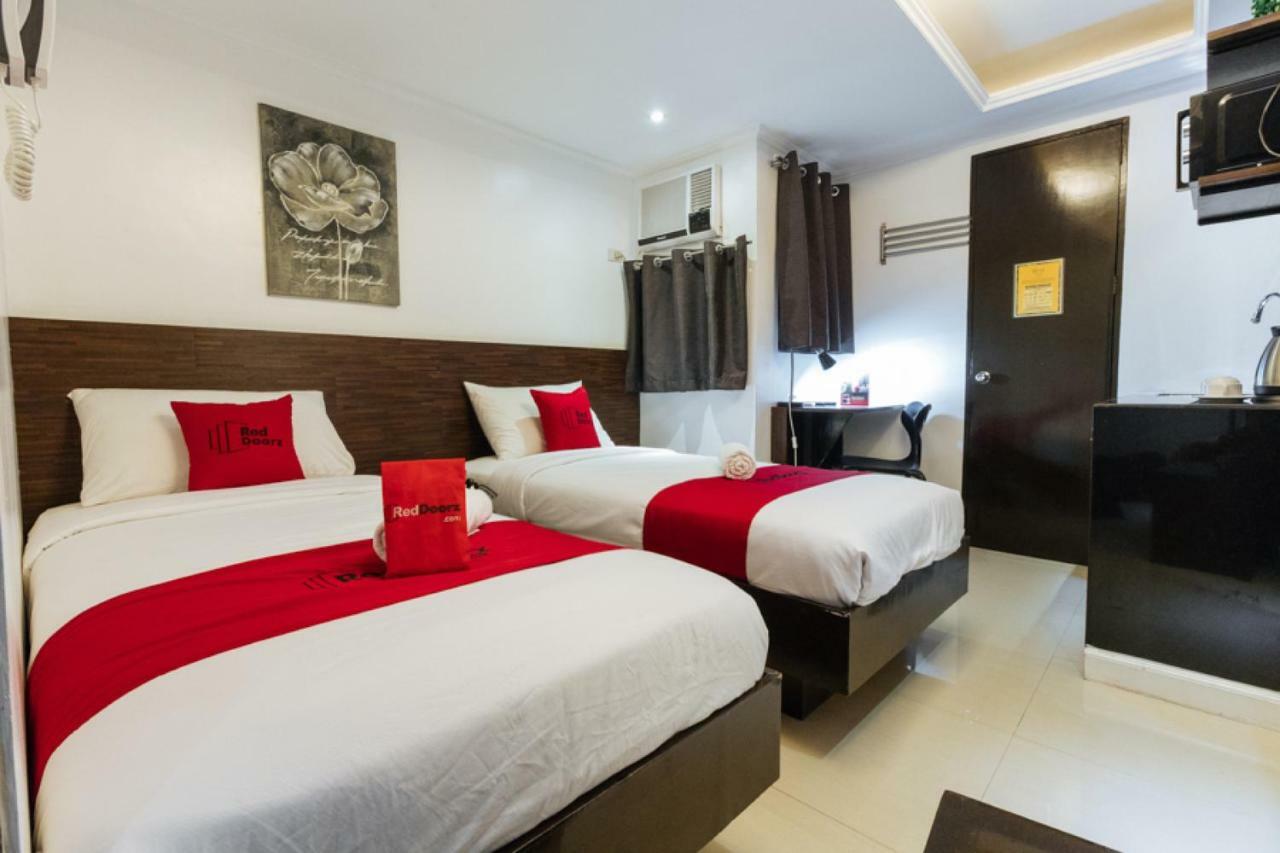 Reddoorz Plus @ Poblacion Makati Makati City Exteriér fotografie