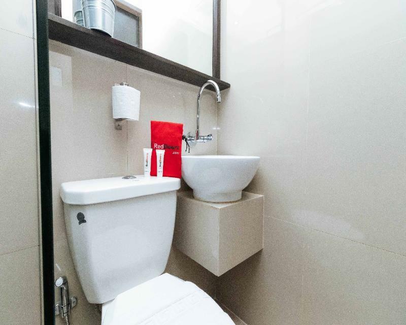 Reddoorz Plus @ Poblacion Makati Makati City Exteriér fotografie